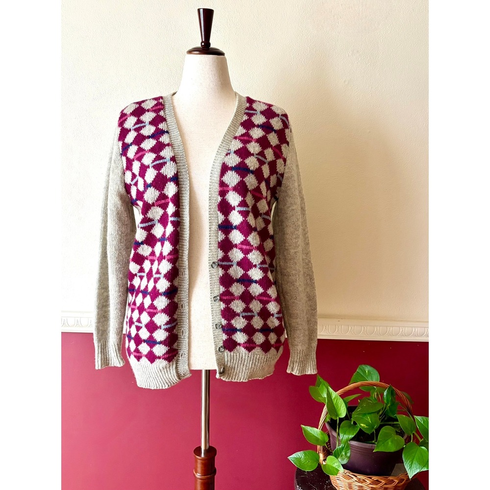 Vintage Cedar Bend 100% Wool Argyle Cardigan Sweater Grey Burgundy USA Made Sz L